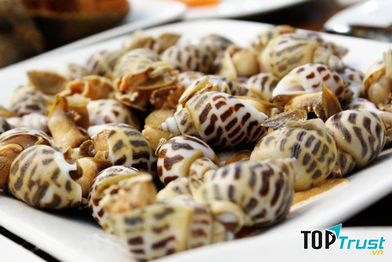 Nhà hàng Biển Đông