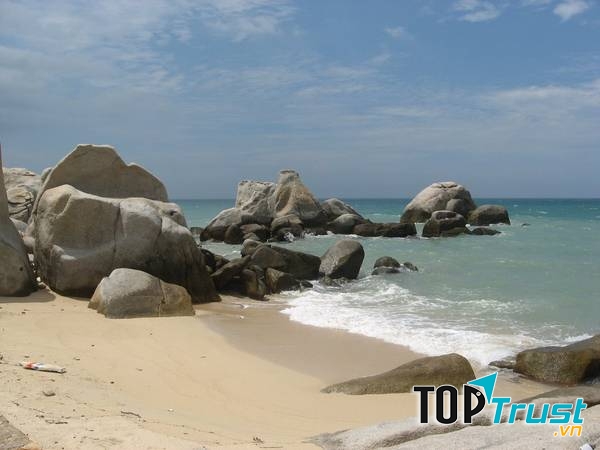 Bãi biển Thuận Quý- một trong những bãi biển Phan Thiết, thực sự là một món quà thiên nhiên quý giá ban tặng.