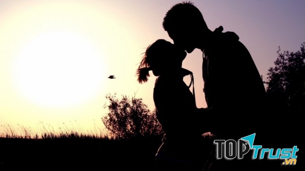 Một nụ hôn để hòa quyện suy nghĩ