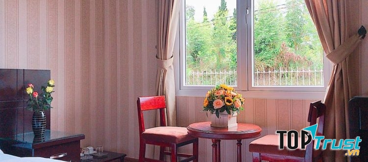 Bên trong Biệt Thự Cung Đàn Xưa