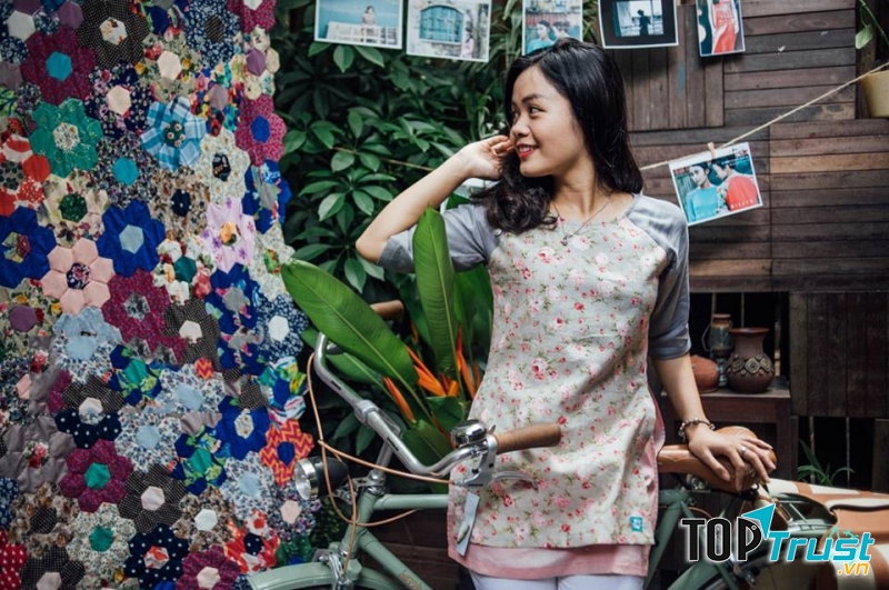 Áo dài cách tân tại Bility