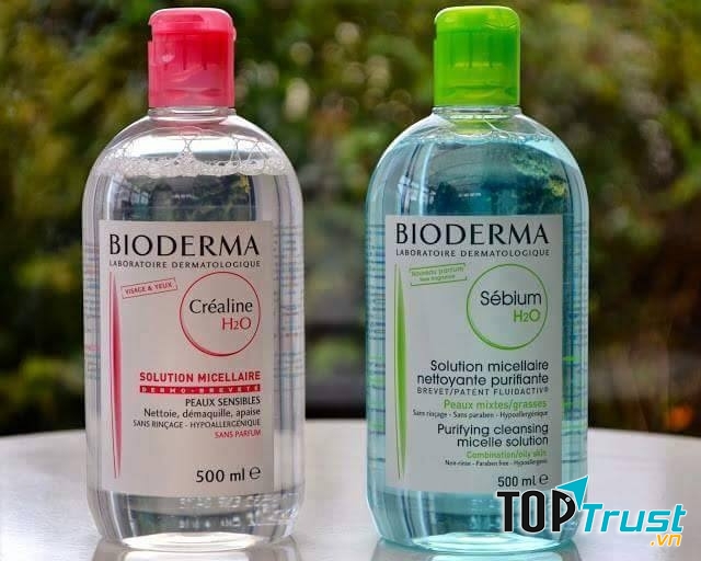 Nước tẩy trang của Bioderma.