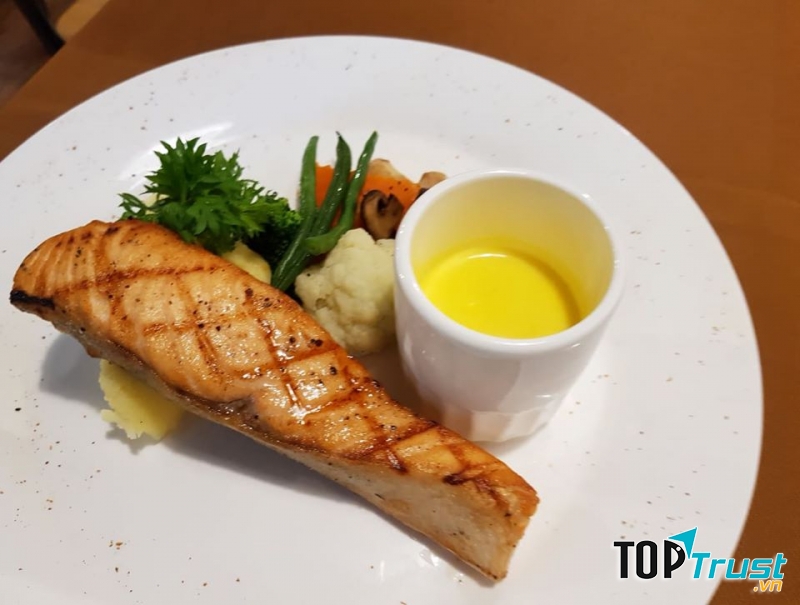 Black Jack's Restaurant - Hàng Bè Nhà