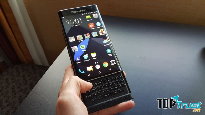 BlackBerry Priv, smartphone Android rất đáng mua vì thiết kế độc đáo