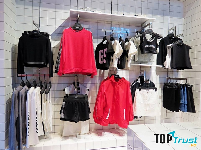 Quần áo ở Bloomode luôn mang một style riêng không lẫn vào đâu được