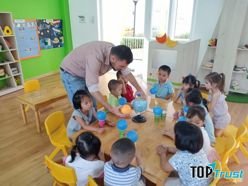 Những giờ học song ngữ Việt – Anh tại Blue Sky Mega Residence