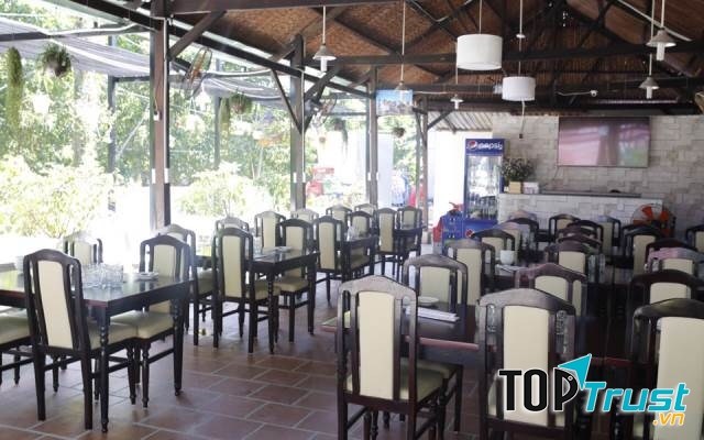 Không gian vô cùng thoát mát ở nhà hàng