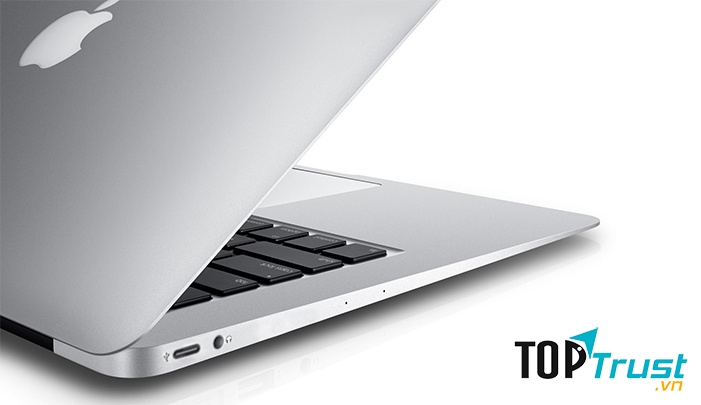 Bỏ cổng MagSafe truyền thống, thay bằng USB-C