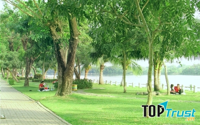 Dạo mát công viên