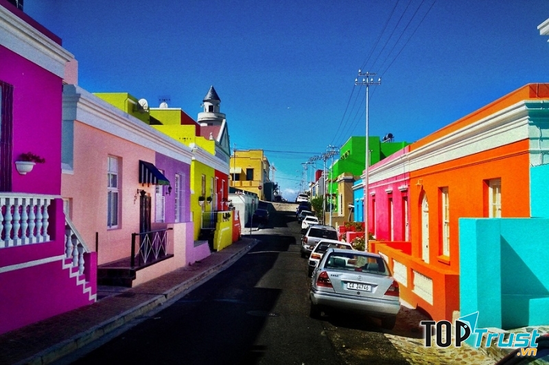 Thành phố rực rỡ sắc màu