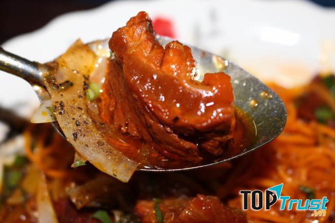 Miếng thịt bò béo ngậy