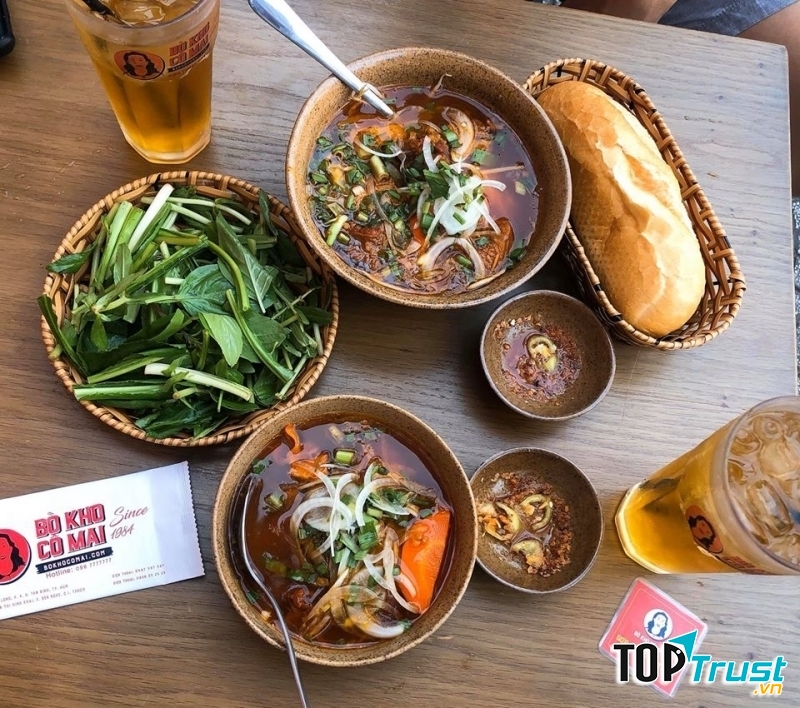 Chất lượng và hương vị của Bò kho Cô Mai luôn thơm ngon, được nấu theo truyền thống gia đình đảm bảo chiều lòng thực khách.