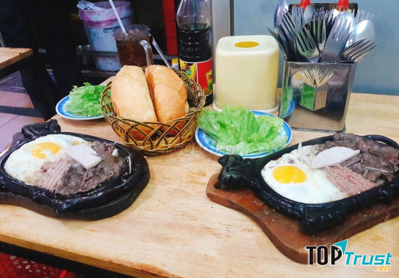 Bò né thơm ngon, hấp dẫn tại A Hỷ