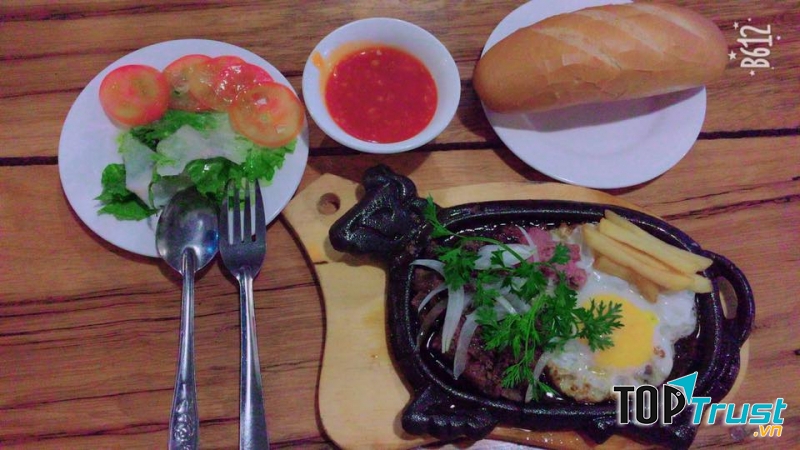 Một suất bò né Quốc Minh