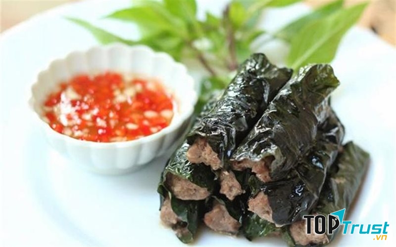 Bò nướng sả cuộn lá lốt