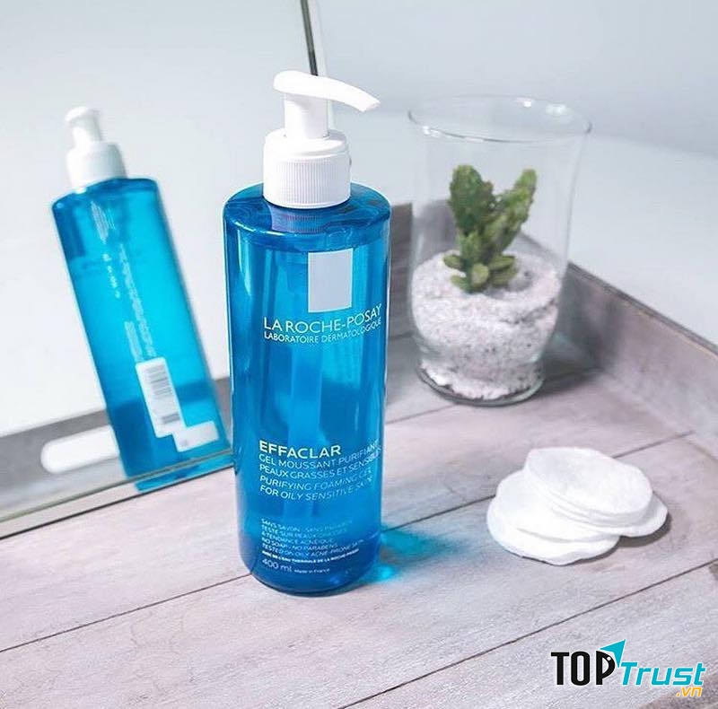 Bộ sản phẩm chăm sóc da dầu, mụn của La Roche Posay.