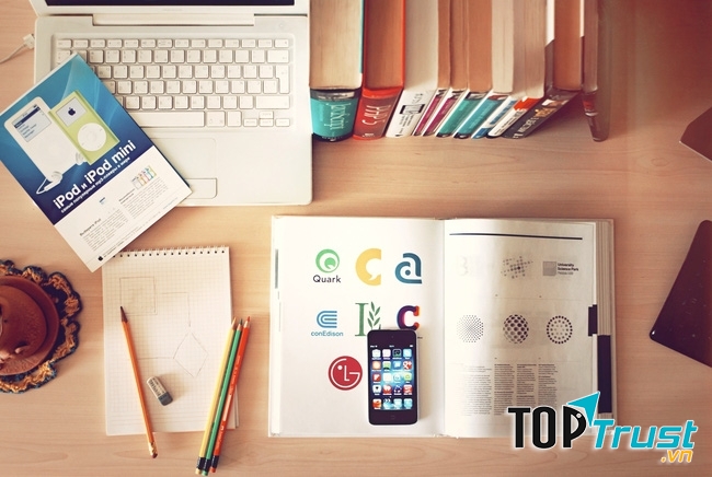 Quản trị viên mạng xã hội