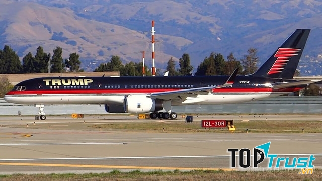 Boeing 757 của ông Trump