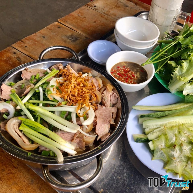Lẩu bò Tấn Lộc