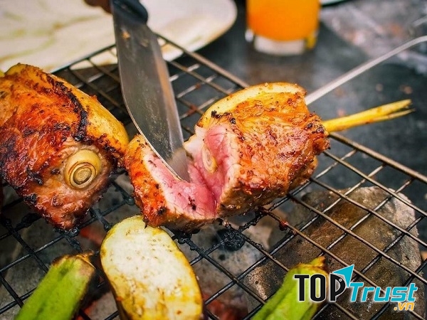 Bò nướng sả tại nhà hàng