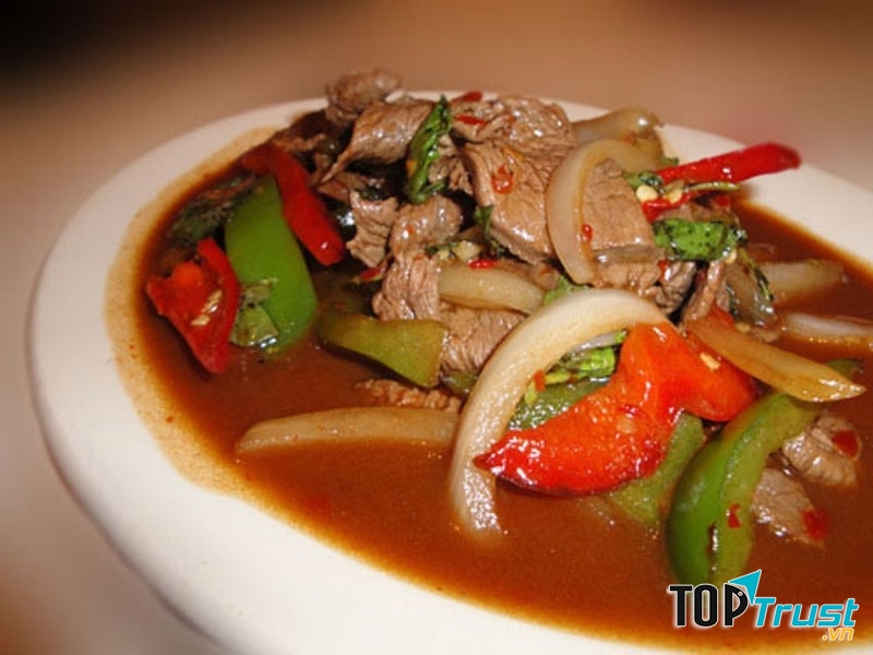 Món bò xào kiểu Thái