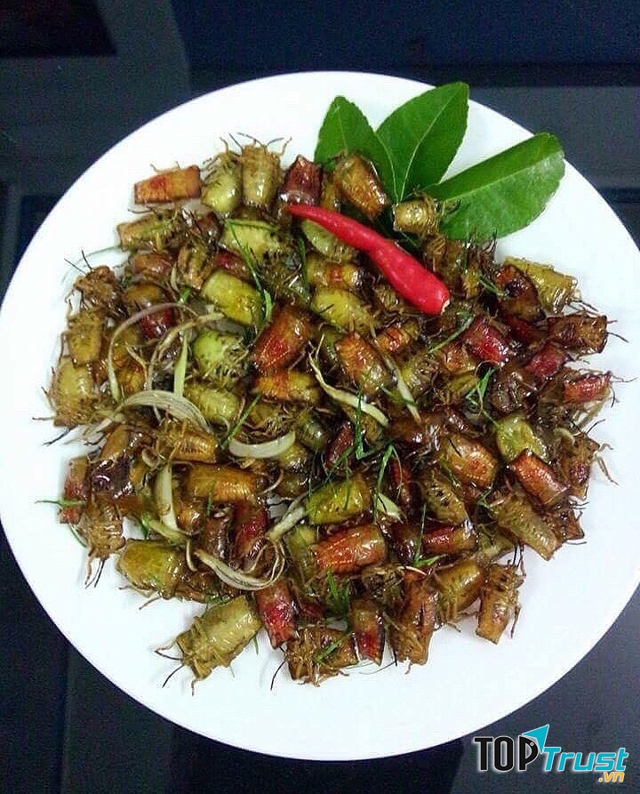 Bọ xít rang lá chanh