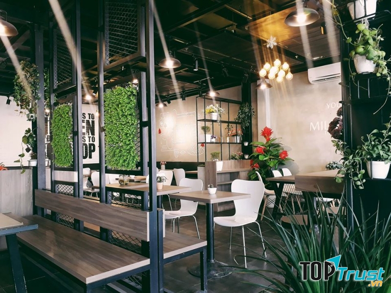 Không gian quán Bobapop Huế