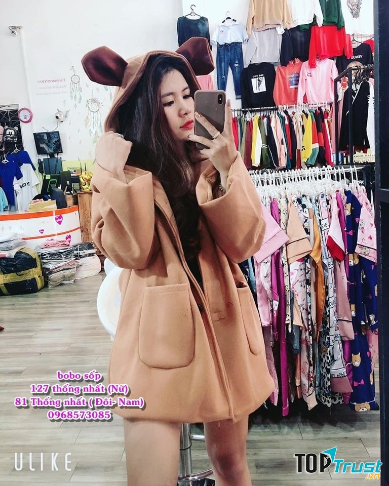 Những mẫu áo khoác tại đây cũng được khách hàng đánh giá khá cao bởi chất liệu bền, đẹp, màu sắc đa dạng mang đến thật nhiều sự lựa chọn