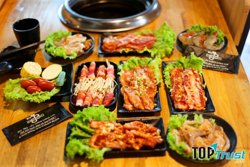 Ở Vĩnh Phúc, Bon BBQ – Lẩu nướng không khói là điểm ẩm thực lí tưởng để banh set up một cuộc hẹn cùng bạn bè và người thân.