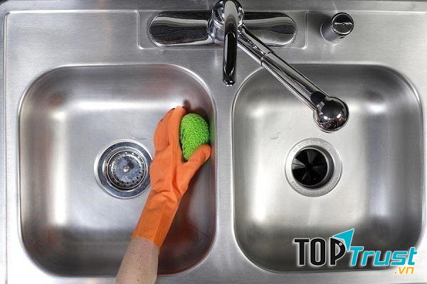 Bồn rửa bát là món đồ nội thất trong nhà dễ lây lan bệnh