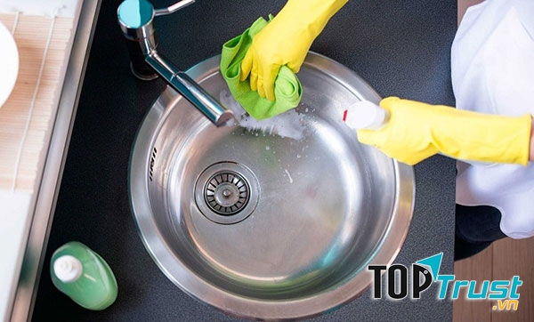 Bồn rửa bát là món đồ nội thất trong nhà dễ lây lan bệnh