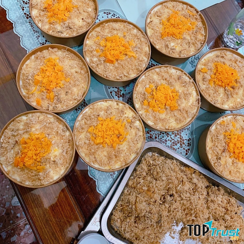 Bánh bông lan trứng muối Kiều Anh