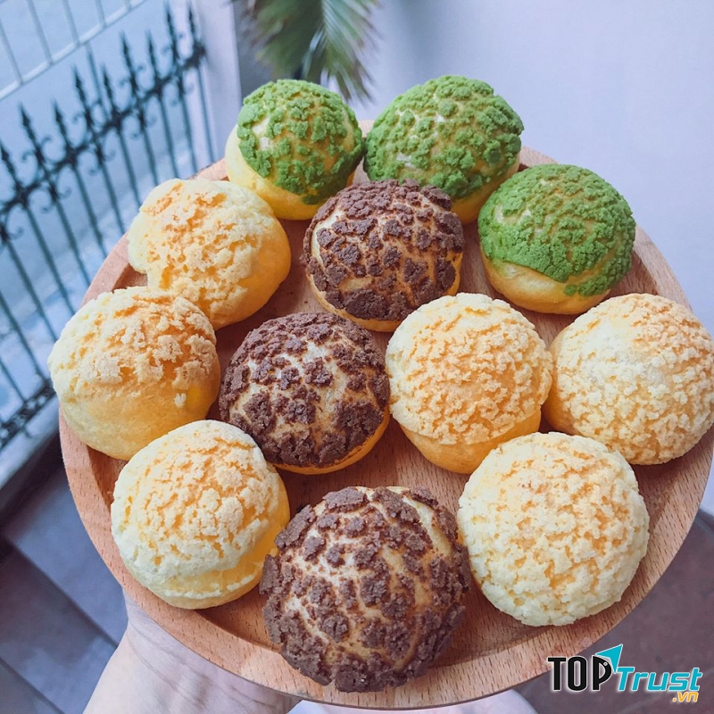 Bông Lan Trứng Muối Linh Thuỳ Nguyễn