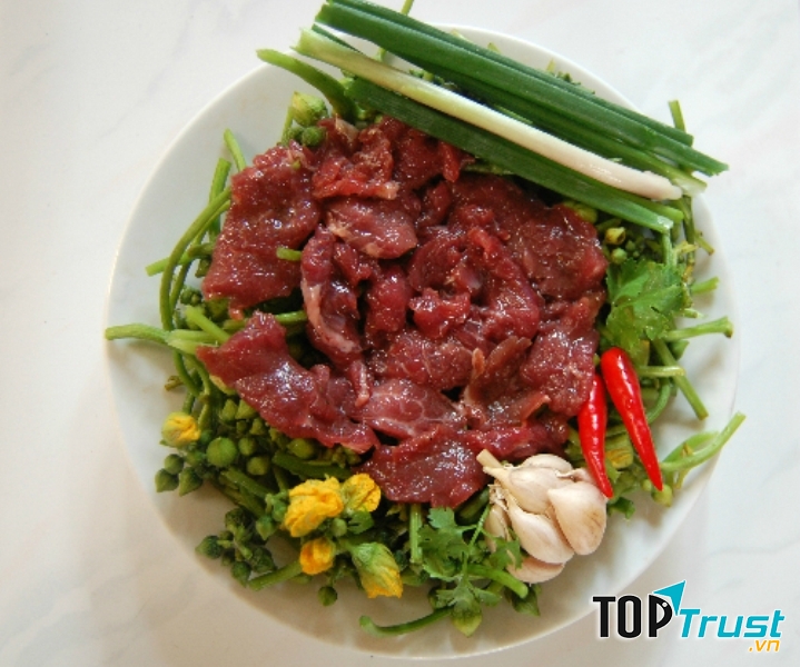Bông mướp xào thịt bò