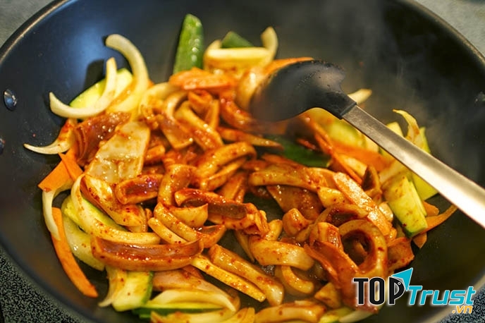 Món mực xào  nước cốt dừa tại Bồng Sơ Quán