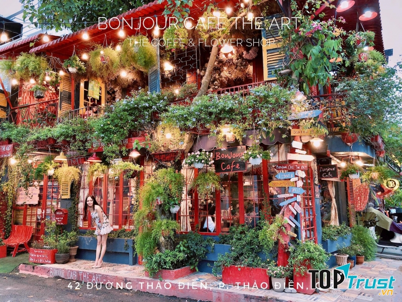 Bonjour Cafe The Art