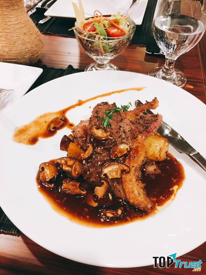 Bonne Vie - Restaurant, Bar & Coffee