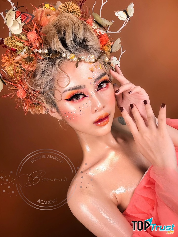Bonnie Makeup - Academy