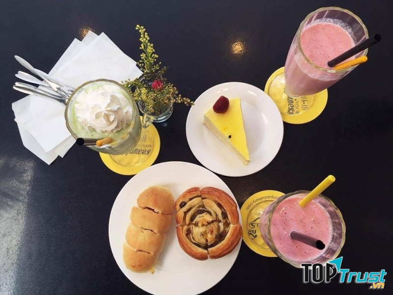 BonPas Bakery and Coffee