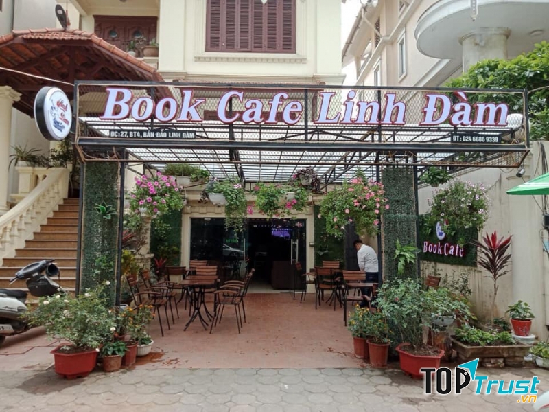Book Cafe Linh Đàm