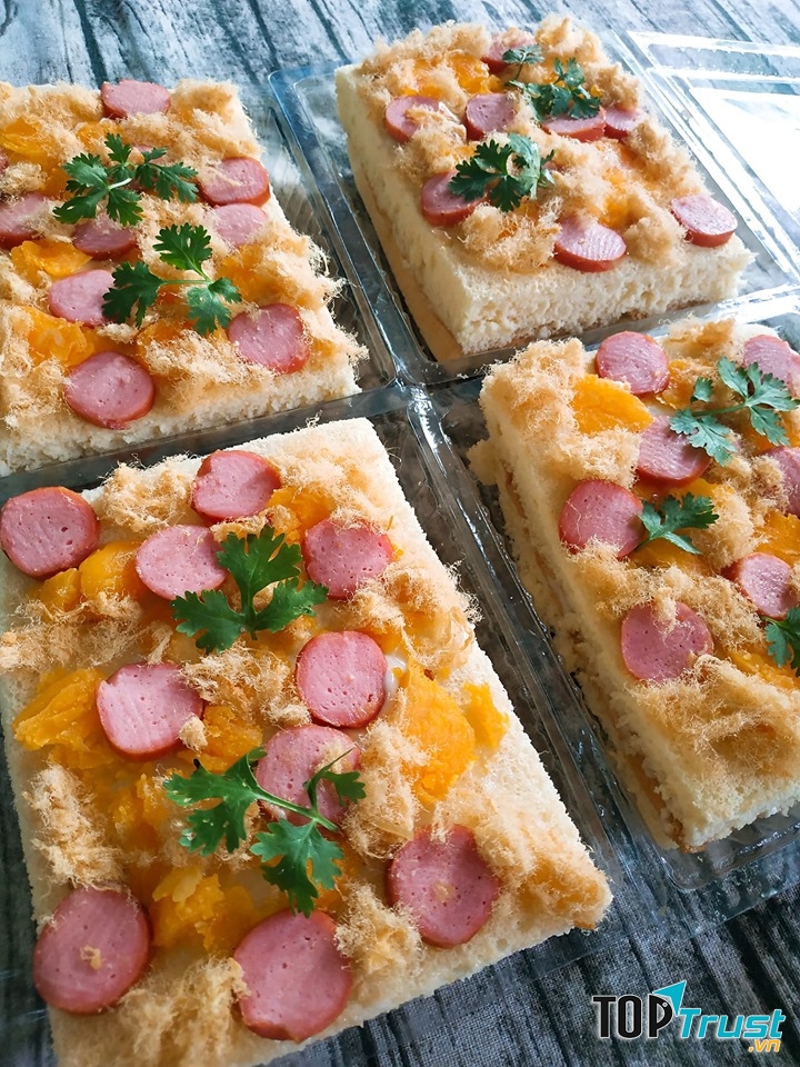 Bánh bông lan đầy ụ thơm ngon vô cùng