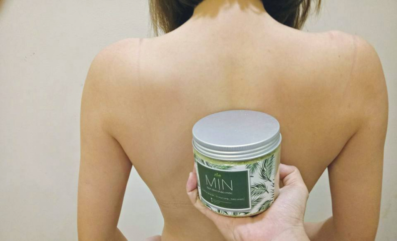 bột tắm thảo mộc trị mụn lưng MỊN giúp trị sạch mụn lưng, mụn cám làm giảm dầu nhờn trên lưng,