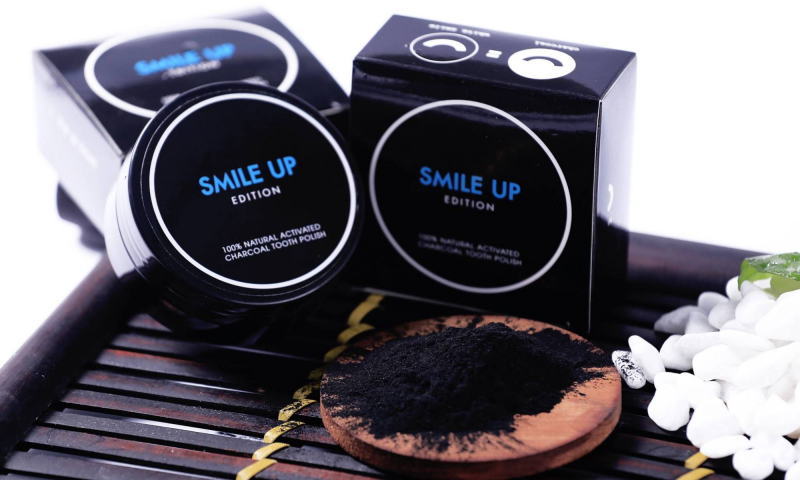 Trắng Răng Smile Up bằng Than Hoạt Tính