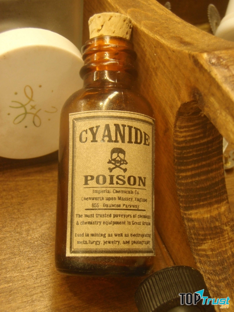 Chất độc Xyanua (Cyanide)