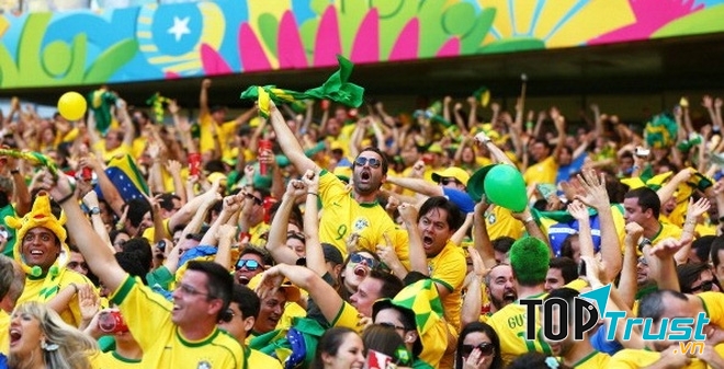 Người dân Brazil ăn mừng HCV Olympic 2016