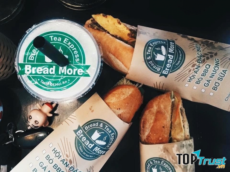 Bread More chuyên phục vụ bánh mì Hội An và đồ uống sạch