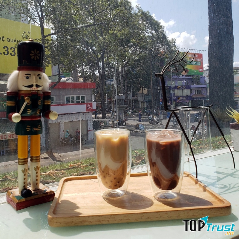 Với chỗ ngồi rộng rãi thoáng mát thích hợp cho các buổi hẹn hò hoặc hội họp cùng đám bạn vào cuối tuần.