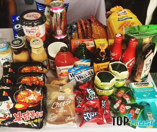 Mỗi gian hàng là một loại thực phẩm riêng rất dễ để các bạn tìm thấy những món mình muốn