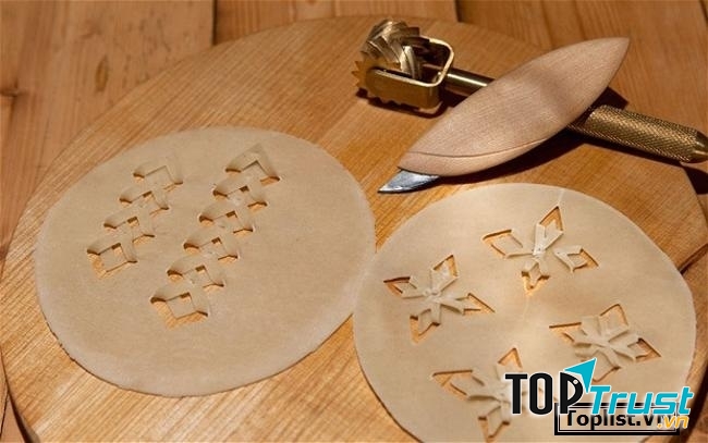 Bánh lá cắt hoa văn đặc biệt của Iceland