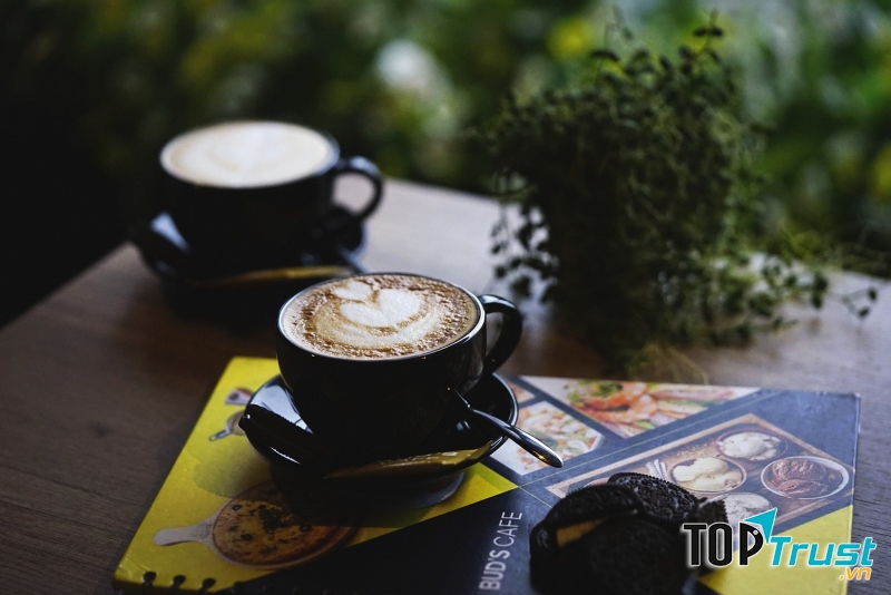 Bud's Cafe